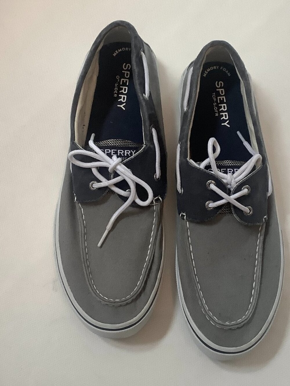 Mens Sneakers Slip On Memory Foam Sz 13M Sperry Gray / White